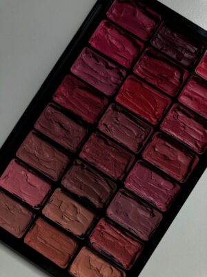Lip Pallet